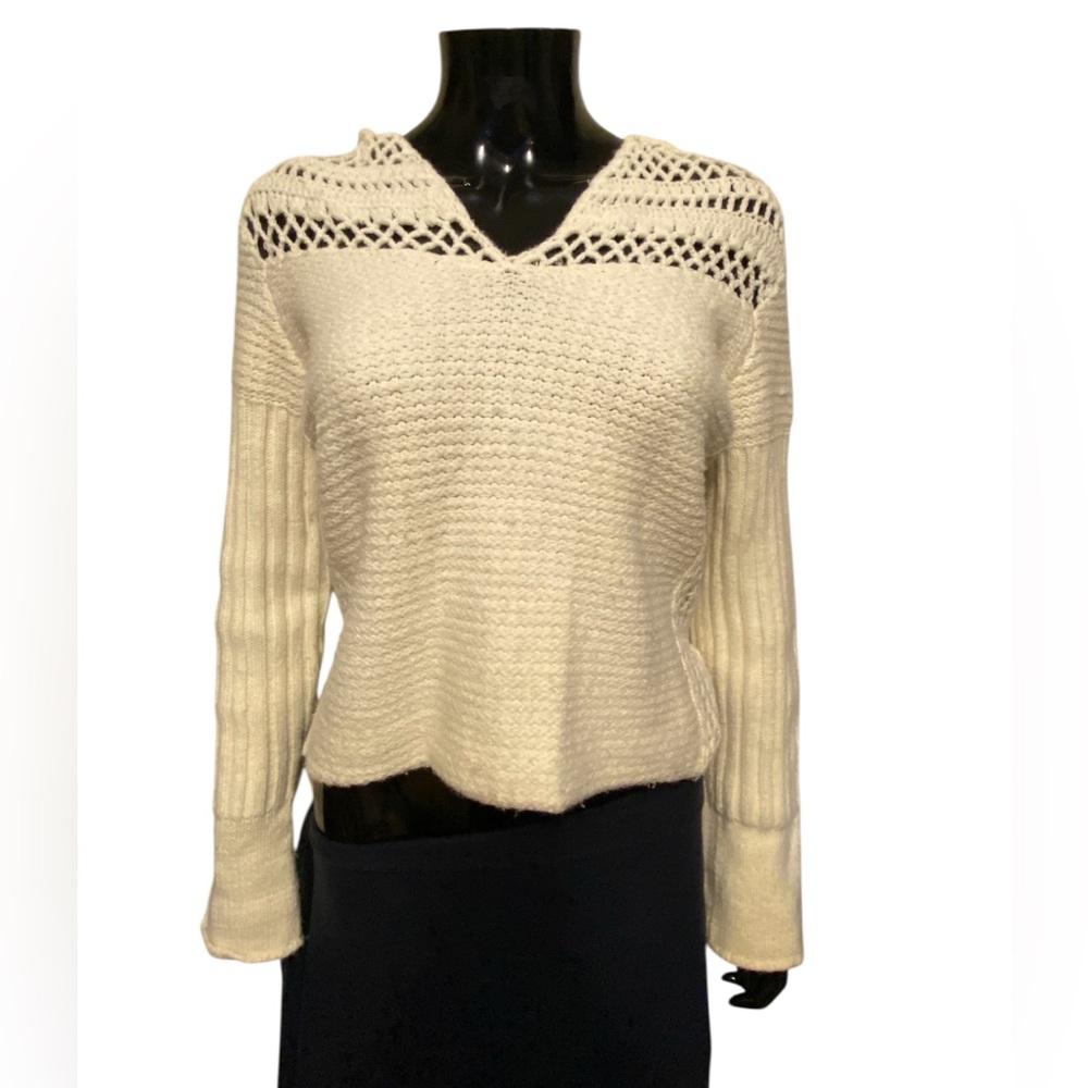 Suzy Shier Cream V-Neck crochet knit Sweater